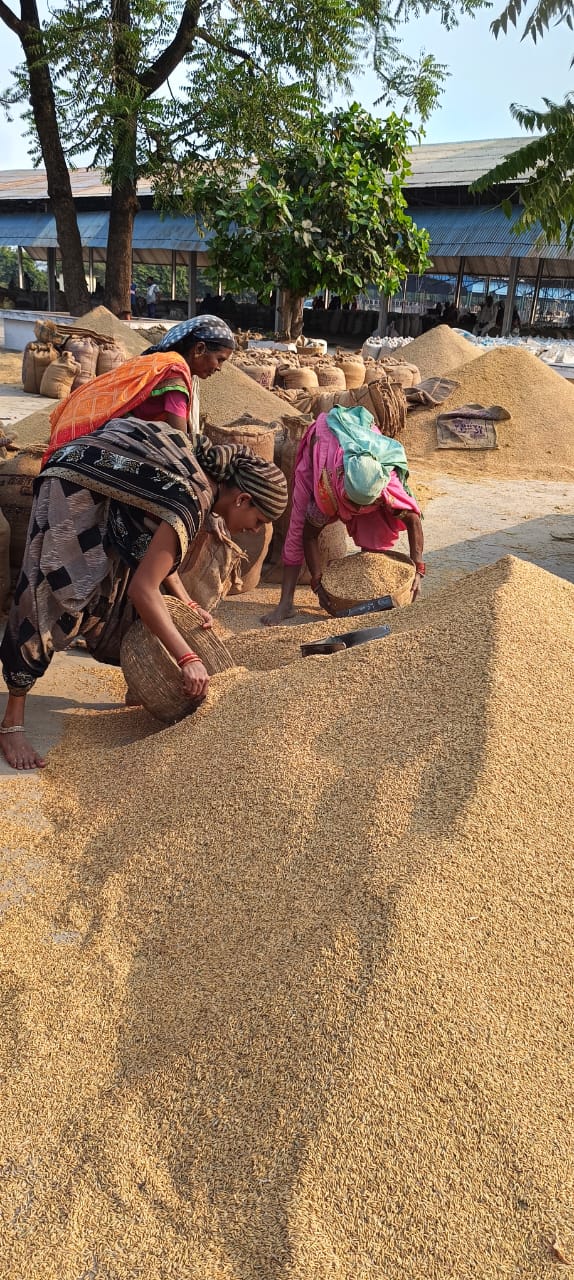 किसान खुशहाल, तो क्यों कर रहे कर्जा माफी?