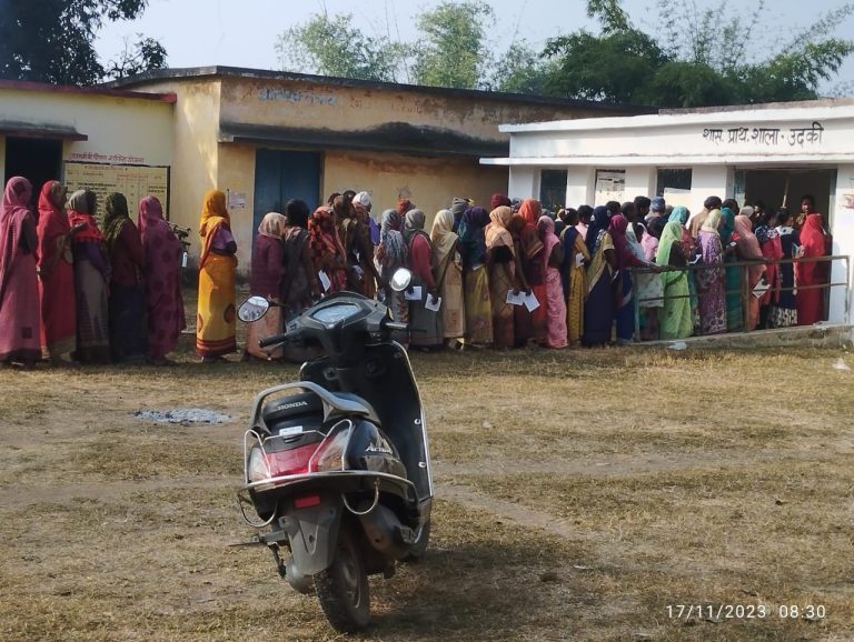 Chhattisgarh Election- विधायक नहीं आलाकमान तय करेगा कांग्रेस का नेता