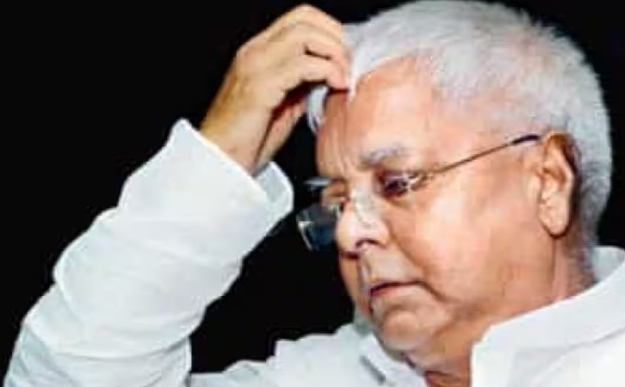 LALU LFJ: प्रवर्तन निदेशालय (ईडी) ने रेलवे में जमीन के बदले नौकरी के मामले में दिल्ली स्थित राउज एवेन्यू कोर्ट परिसर स्थित पीएमएलए विशेष न्यायालय में पहली चार्जशीट दायर की।