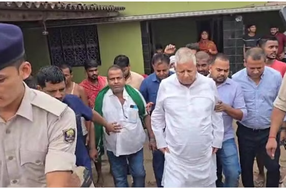 Lalu in Raghopur