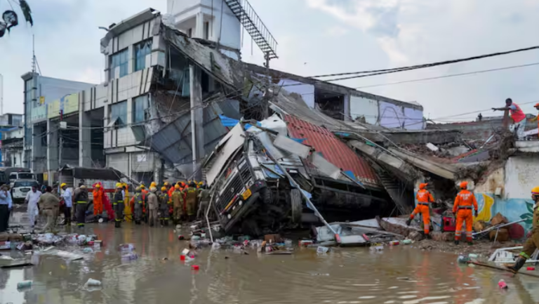 Lucknow Building Collapse